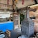 Una estufa de leña en una cocina turca